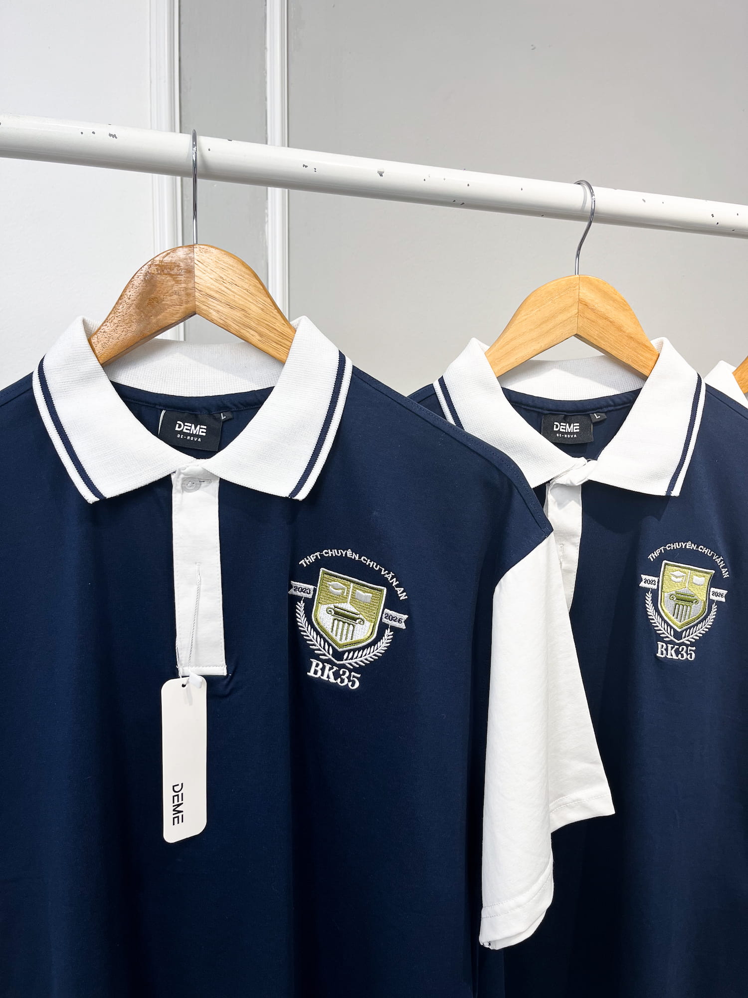 Đồng phục lớp Áo polo De-nova màu Xanh than phối cổ và tay trắng