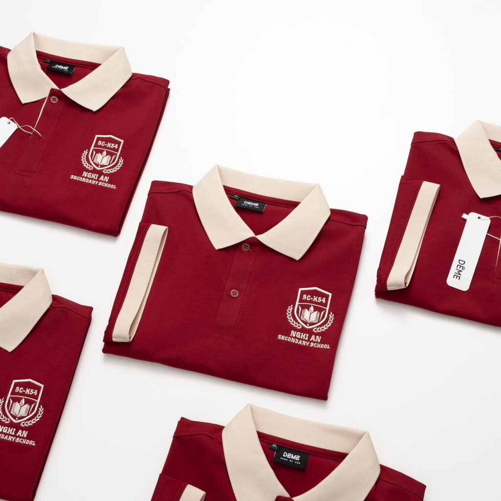 Đồng phục lớp Áo polo De-nova màu Đỏ đô phối cổ và bo tay be