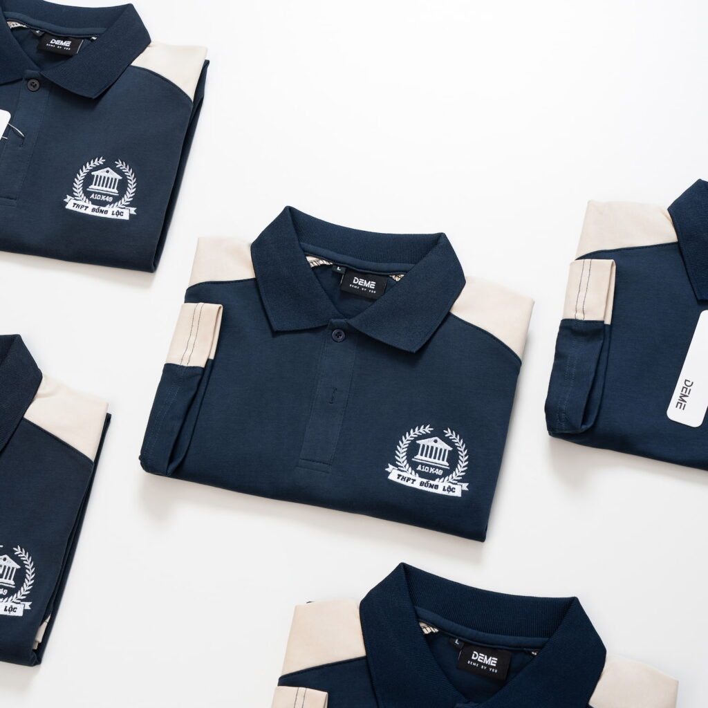 Đồng phục lớp Áo polo De-nova màu Xanh than phối vai và hông be