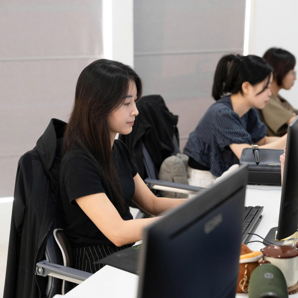 Nhân viên kinh doanh Nhân viên kinh doanh
